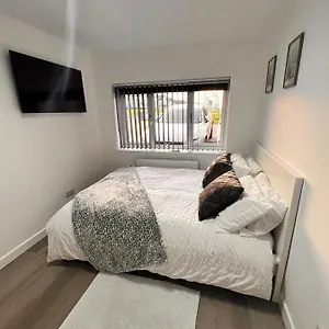https://en-suite-room-with-independent-entrance.edinburghhotelsuk.org